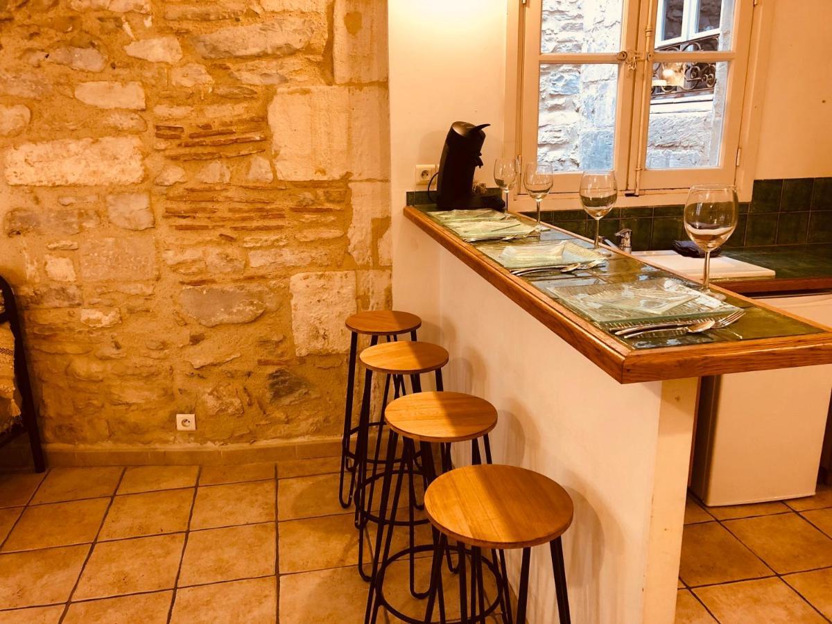 Le Moka Charmant Appartement Au Coeur De Ville Nimes Bagian luar foto