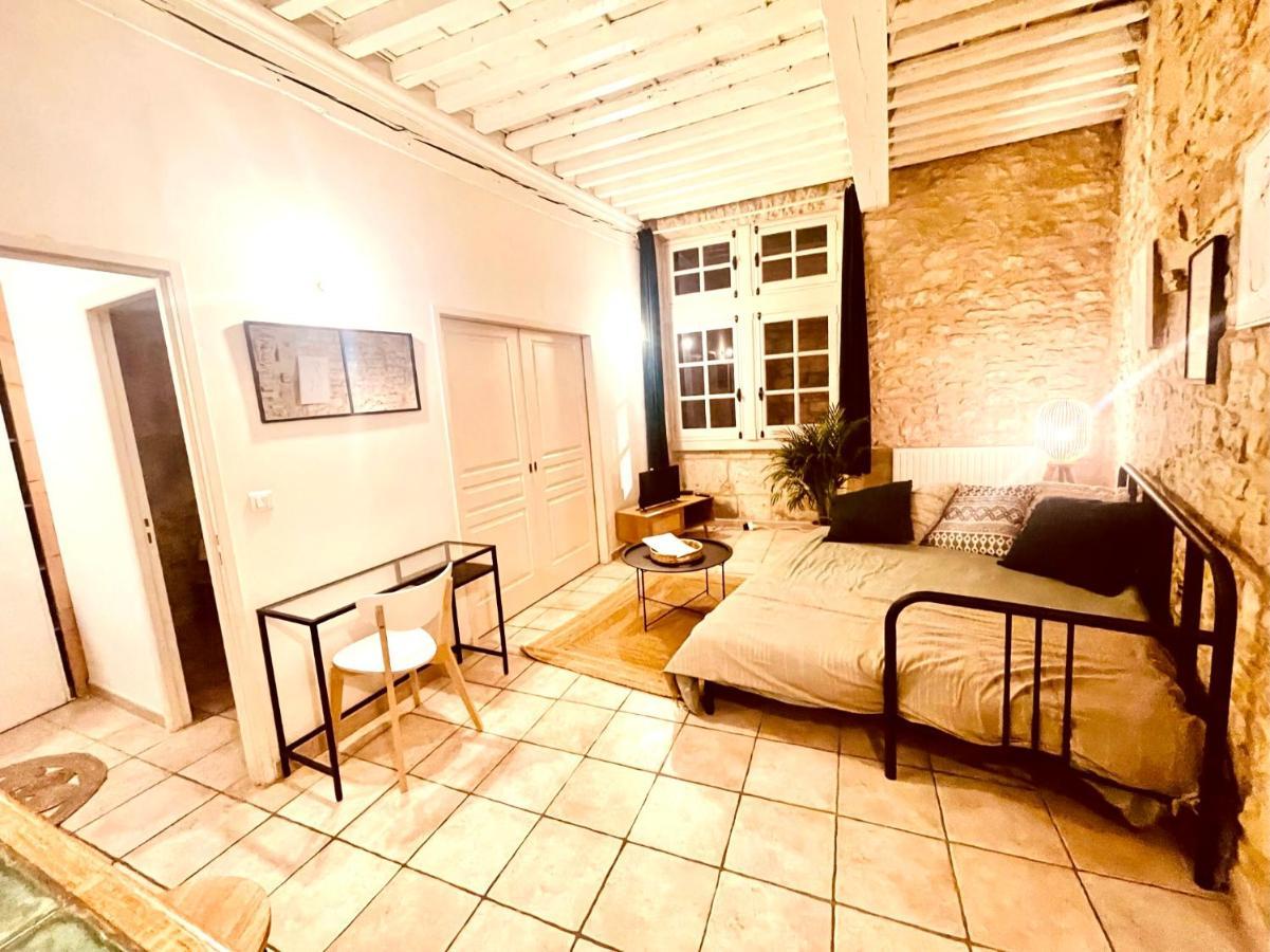 Le Moka Charmant Appartement Au Coeur De Ville Nimes Bagian luar foto